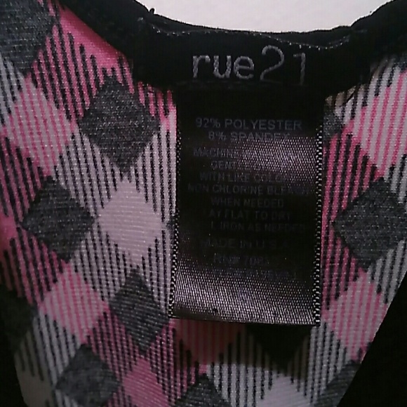Rue 21 tank - Picture 3 of 3